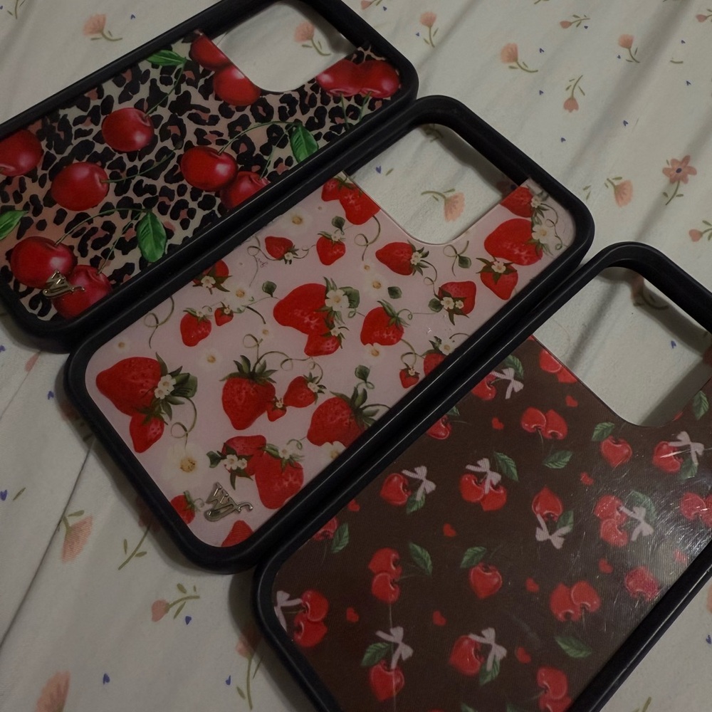 Wildflower IPhone 14 Pro case